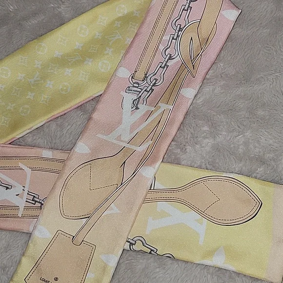 Louis Vuitton Monogram Gradient By The Pool Bandeau M76780 - Picture 5 of 15